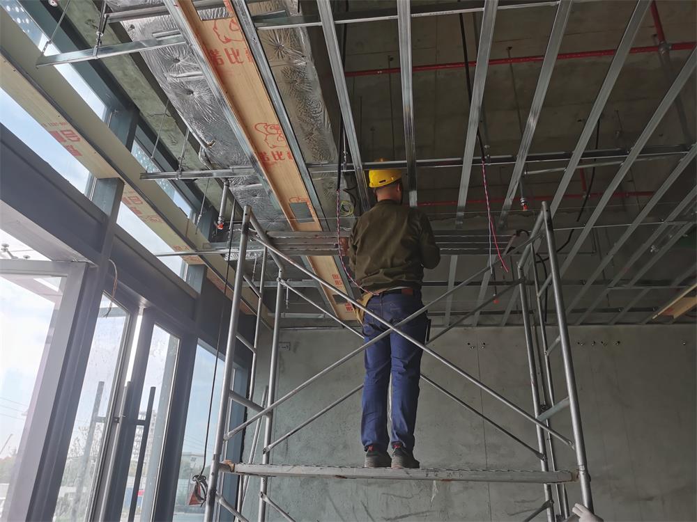 房地產(chǎn)公司“國(guó)慶” 堅(jiān)守2